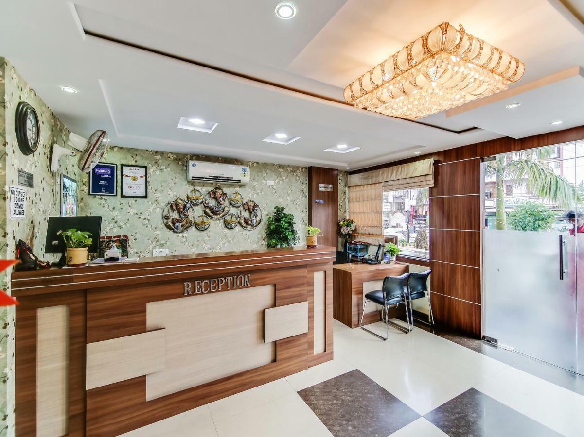 Capital O 32619 Hotel Sugar Palm Gwalior Esterno foto
