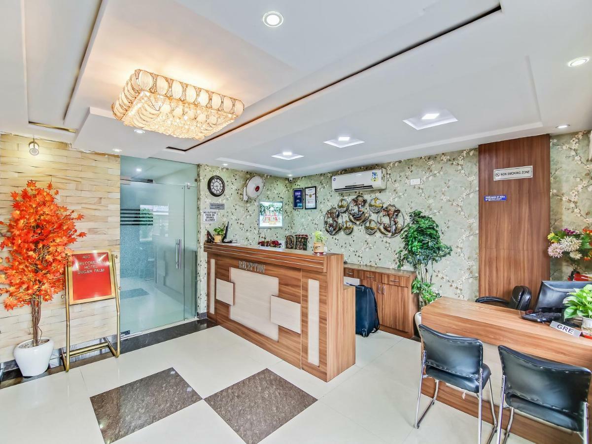 Capital O 32619 Hotel Sugar Palm Gwalior Esterno foto