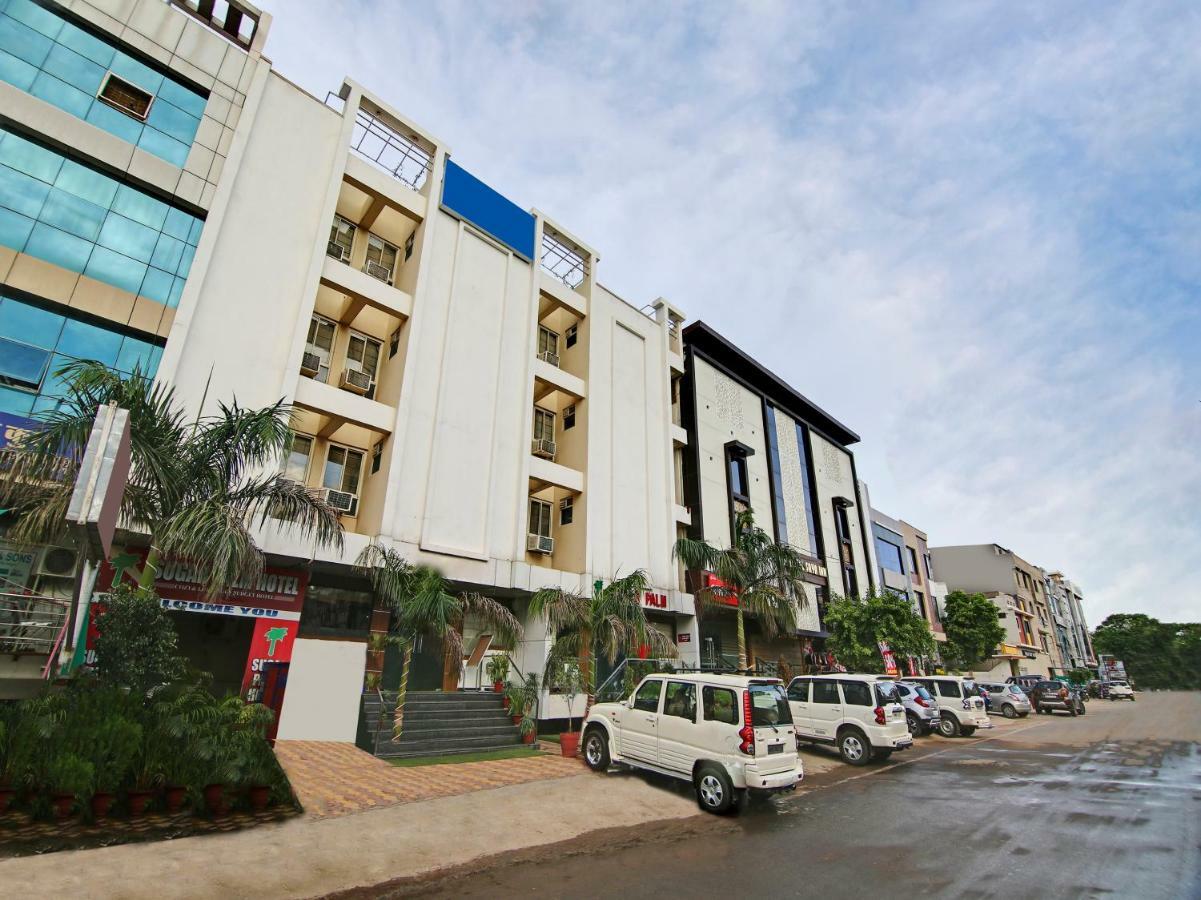 Capital O 32619 Hotel Sugar Palm Gwalior Esterno foto