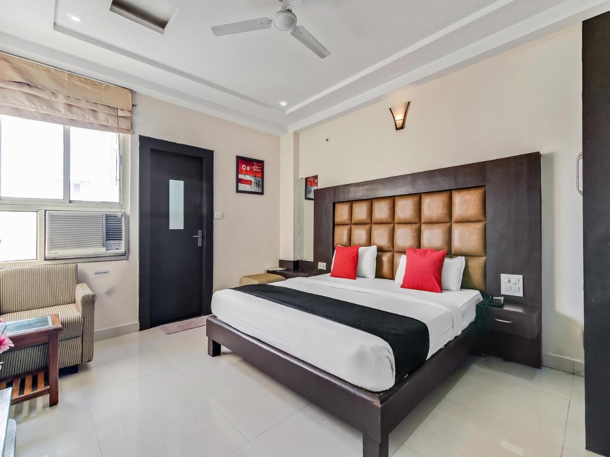 Capital O 32619 Hotel Sugar Palm Gwalior Esterno foto